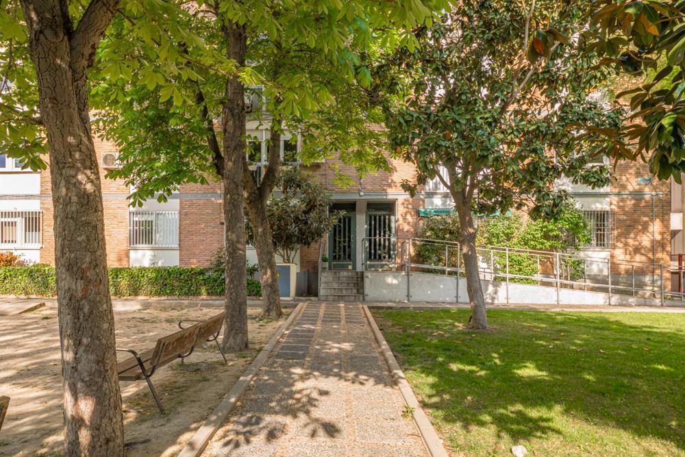 Madrid Rio Rooms Bagian luar foto